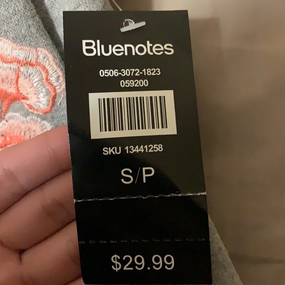 Cropped Embroidered Hoodie - Picture 4 of 4